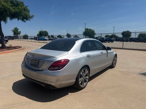 Used 2018 Mercedes-Benz C 300 Sedan image 5