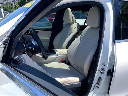 Certified 2023 Mercedes-Benz GLC 300 4MATIC image 6
