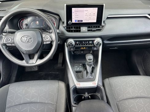 Used 2025 Toyota RAV4 XLE FWD image 12