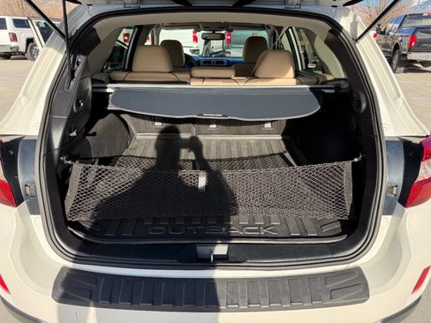 Used 2015 Subaru Outback 2.5i Limited image 24