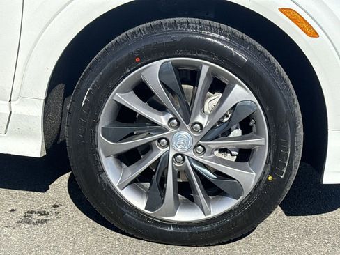 Used 2023 Buick Encore GX Select w/ Sport Touring Package image 12