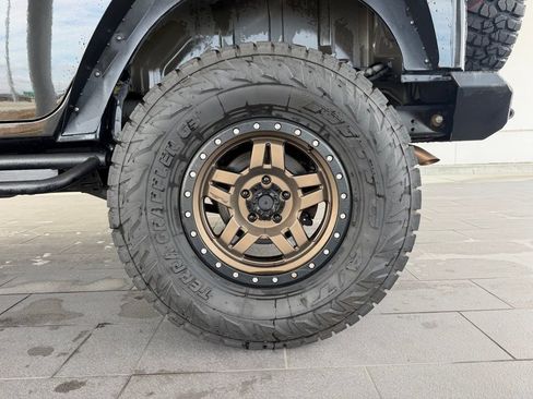 Used 2017 Jeep Wrangler Unlimited Sport image 10