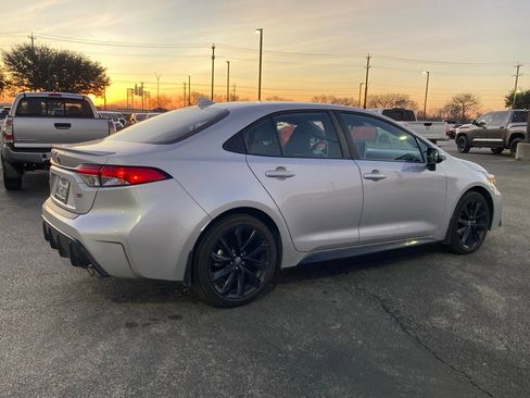 Certified 2025 Toyota Corolla SE image 5