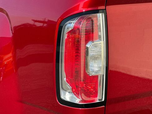 Used 2021 GMC Canyon Elevation image 35