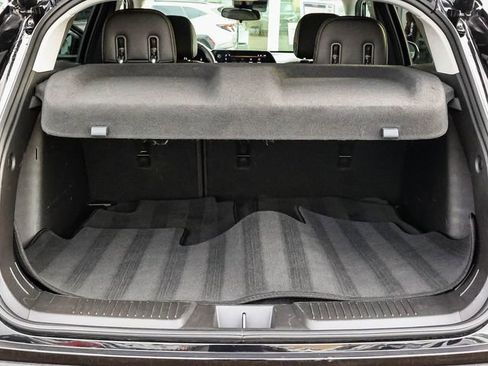 Used 2025 Chevrolet Trax LT w/ LT Convenience Package image 29