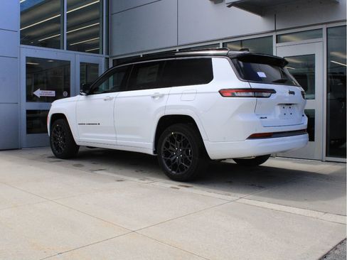New 2026 Jeep Grand Cherokee L Summit w/ Obsidian Package AWD/4WD image 6