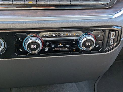 Used 2024 GMC Sierra 1500 SLT image 25