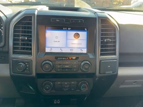 Used 2019 Ford F150 XLT image 13