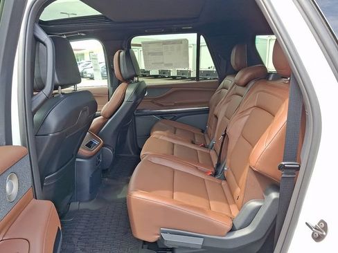 New 2026 Lincoln Navigator L Reserve AWD/4WD image 5