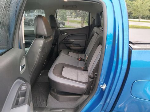 Used 2022 Chevrolet Colorado Z71 AWD/4WD image 14