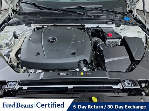 Used 2022 Volvo V60 T5 Cross Country w/ Advanced Package image 33