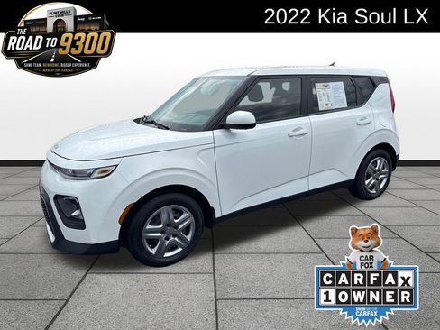 Used 2022 Kia Soul LX FWD image 1