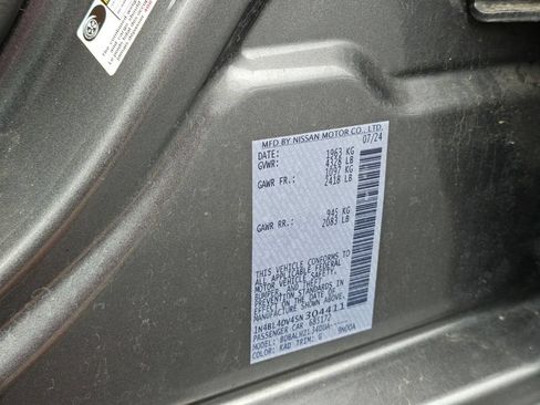 Used 2025 Nissan Altima 2.5 SV FWD image 35
