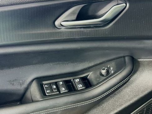 Used 2024 Jeep Grand Cherokee L Altitude image 21