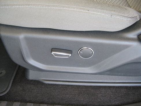 Used 2018 Ford F150 XLT w/ Equipment Group 301A Mid AWD/4WD image 17