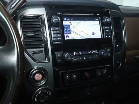 Used 2017 Nissan Titan Platinum Reserve image 23