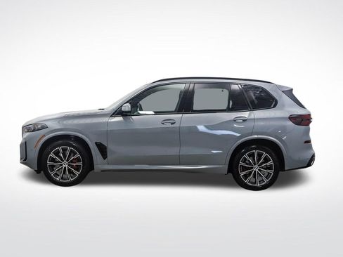 New 2026 BMW X5 xDrive40i w/ M Sport Package AWD/4WD image 2