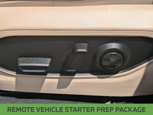 Certified 2025 Jeep Grand Cherokee L Limited w/ Luxury Tech Group II AWD/4WD image 18