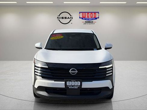 Certified 2025 Nissan Kicks SV image 8