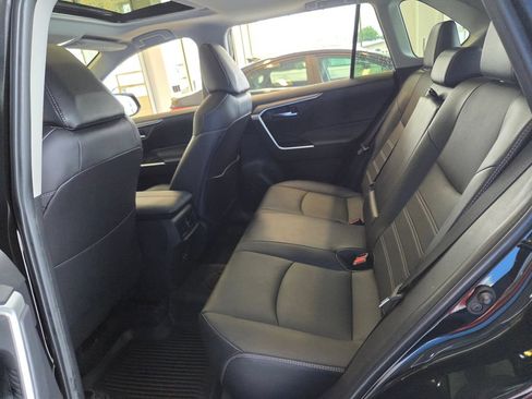 Used 2022 Toyota RAV4 XLE Premium AWD/4WD image 20