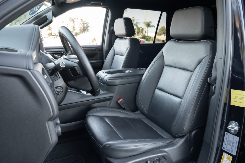 Used 2024 Chevrolet Tahoe LT w/ Luxury Package AWD/4WD image 18