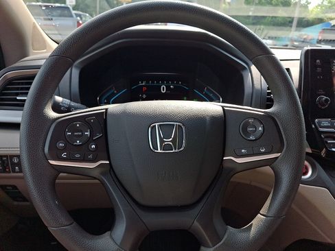 Used 2022 Honda Odyssey EX image 18