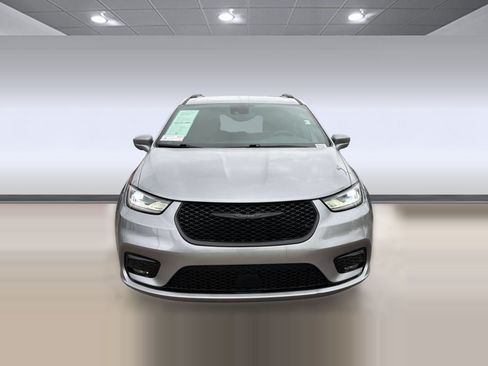 Used 2021 Chrysler Pacifica Touring w/ S Appearance Package FWD image 6