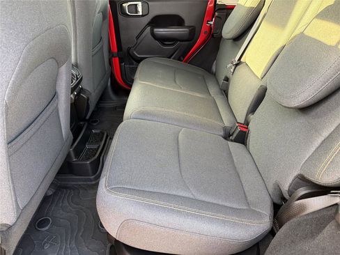 Used 2025 Jeep Wrangler Willys image 20