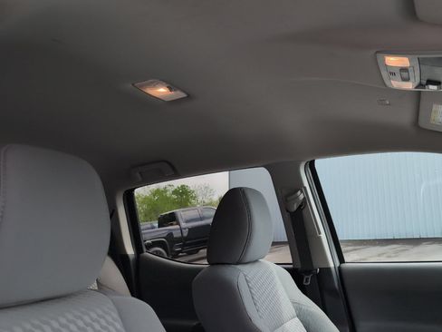 Used 2020 Toyota Tacoma SR w/ SR Convenience Package RWD image 17