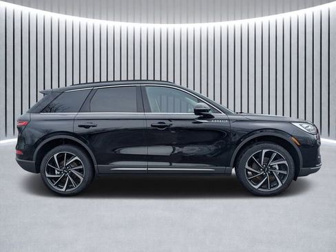 New 2026 Lincoln Corsair Reserve image 2