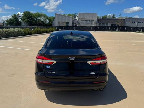 Used 2020 Ford Fusion SE FWD image 8
