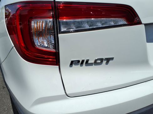Used 2021 Honda Pilot EX-L image 10