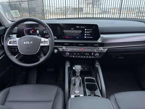 Used 2025 Kia Telluride S image 15