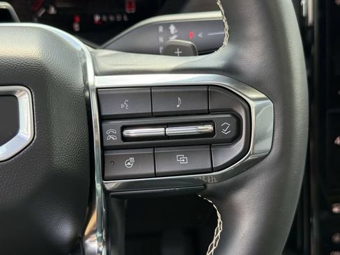 Used 2024 GMC Acadia Denali w/ Super Cruise Package AWD/4WD image 18