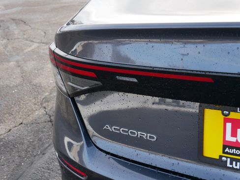 Used 2025 Honda Accord EX-L image 17