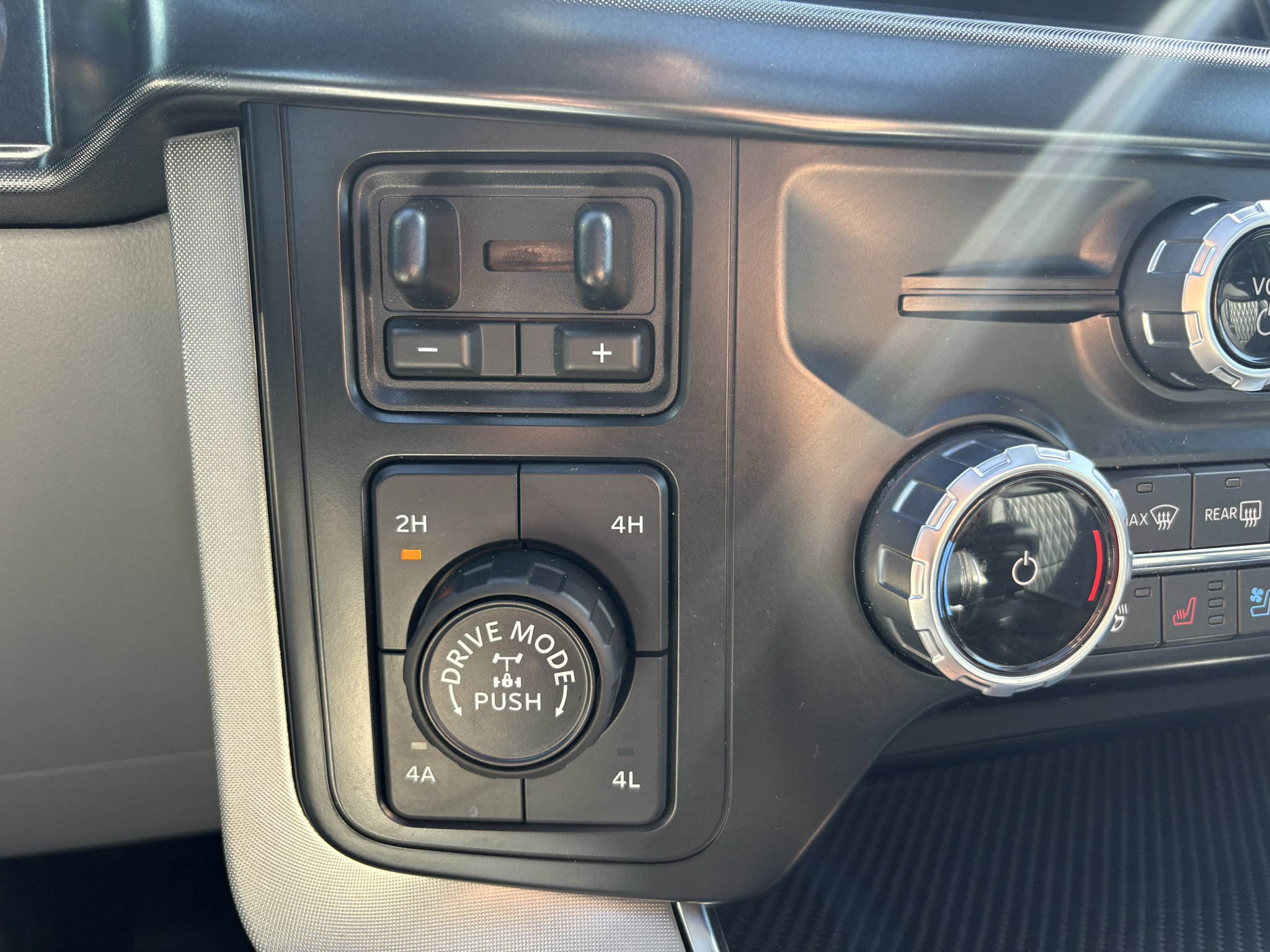 Used 2023 Ford F150 Limited AWD/4WD image 32