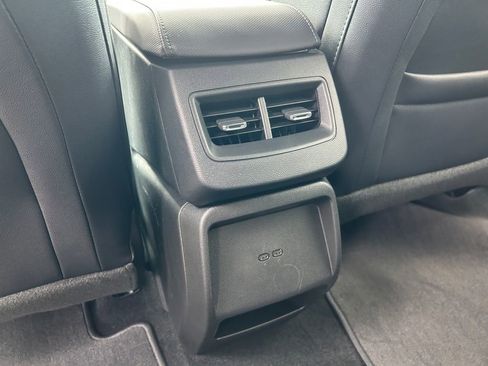 New 2026 Chevrolet Equinox EV LT AWD/4WD image 33