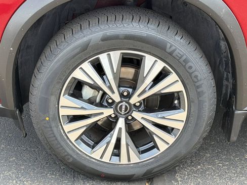 Used 2023 Nissan Rogue SV AWD/4WD image 9