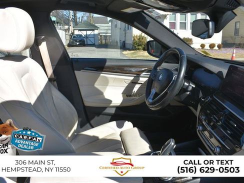 Used 2022 BMW 540i w/ Premium Package image 20