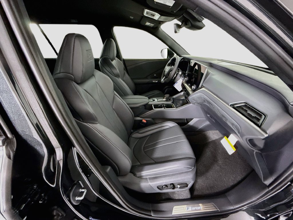New 2026 Lexus TX 500h AWD image 21