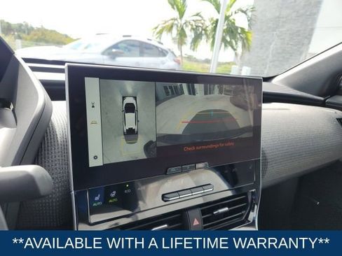 Certified 2025 Subaru Solterra Limited image 3