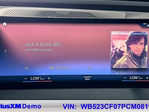 Used 2023 BMW iX xDrive50 w/ Premium Package image 30