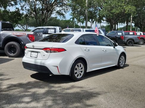 Used 2025 Toyota Corolla LE FWD image 3