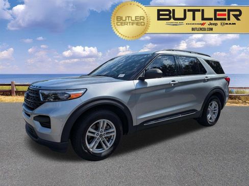 Used 2024 Ford Explorer XLT RWD image 1