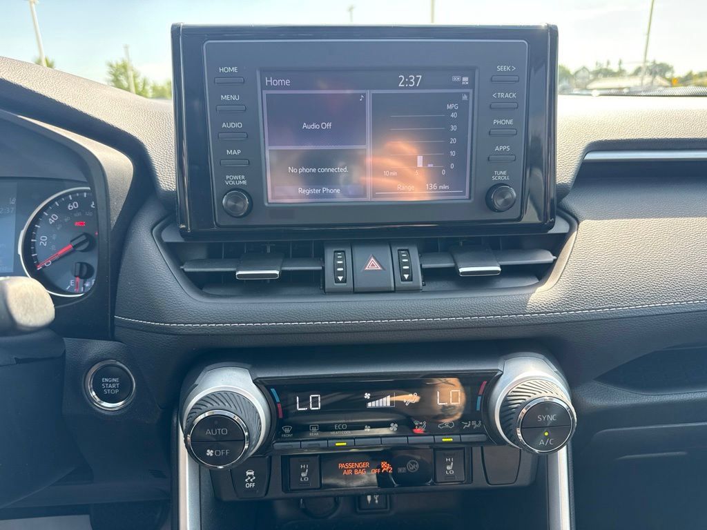 Used 2019 Toyota RAV4 XLE Premium AWD/4WD image 14