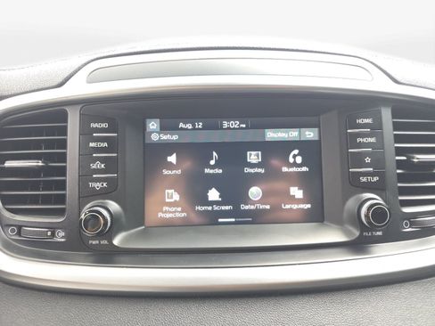 Used 2020 Kia Sorento FWD V6 image 18