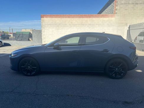 Used 2020 MAZDA MAZDA3 Hatchback w/ Premium Package FWD image 6