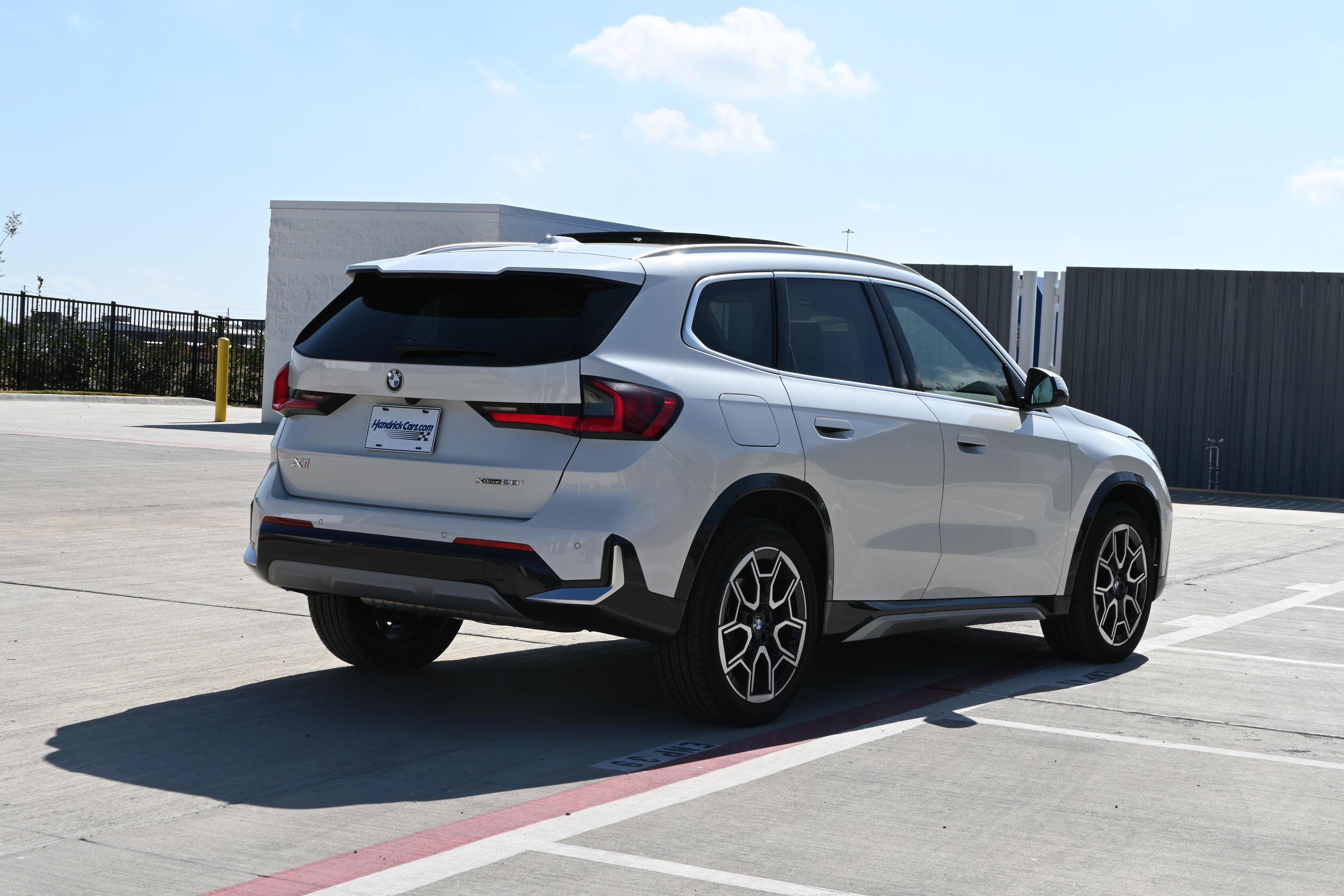 Used 2026 BMW X1 xDrive28i AWD/4WD image 9