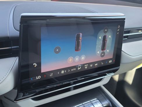 New 2026 Lincoln Nautilus Reserve image 19