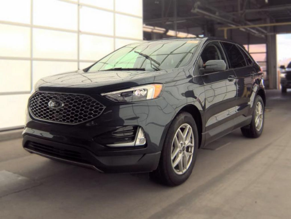 Used 2024 Ford Edge SEL w/ Convenience Package AWD/4WD image 2